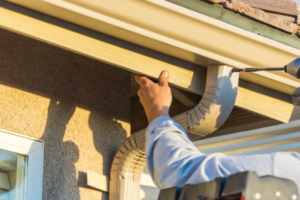 Aluminum Rain Gutter Service in Palm City